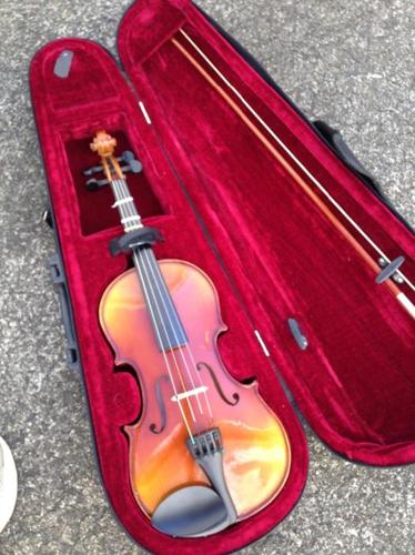 1/2 size violin for child