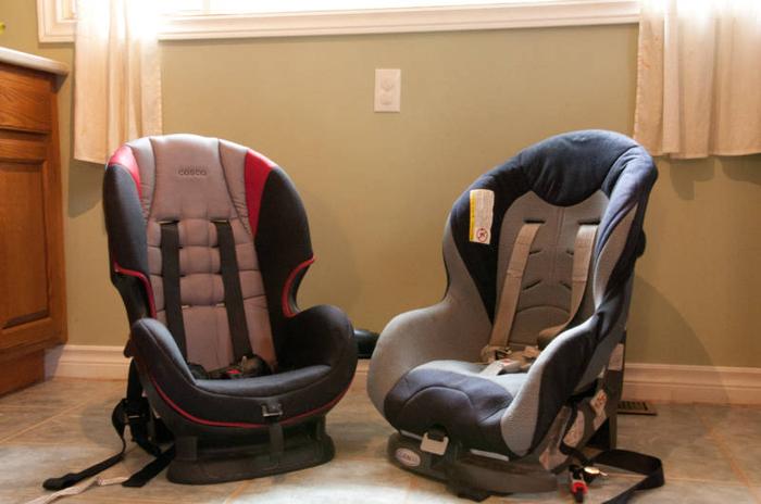 2 Child Car Seats