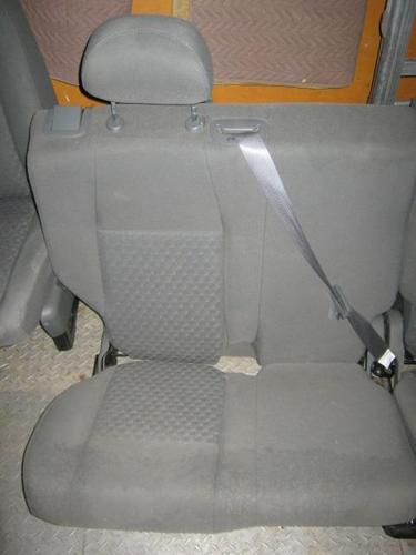 2005 Jeep Cherokee Rear seats