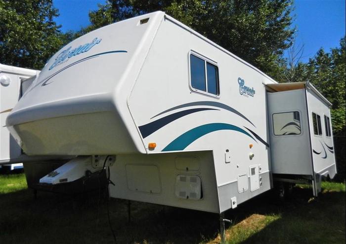 2006 Corsair Excell - This unit is bright and airy and in excellent co