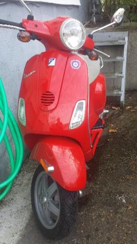 2006 Vespa 49cc scooter