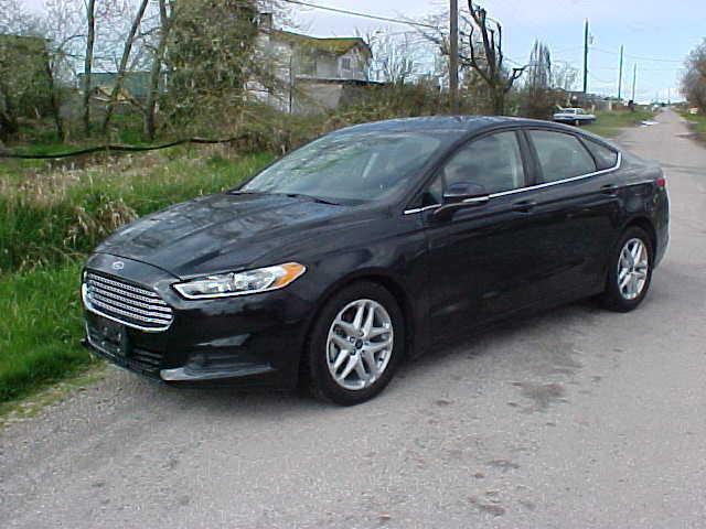 2014 ford fusion se 29kms nice car