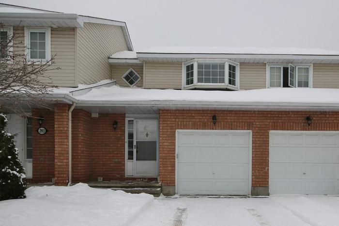 2911 MILLSTREAM WAY - BEAUTIFUL  3 BDRM TOWNHOME FOR SALE!