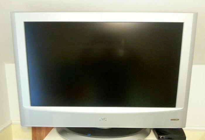 32 inch Flat LCD TV