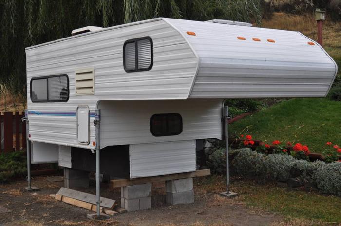 8 ft. Alphil Camper