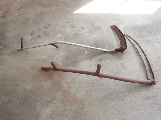 **Antique Farm Sickles(2) Great for Display**