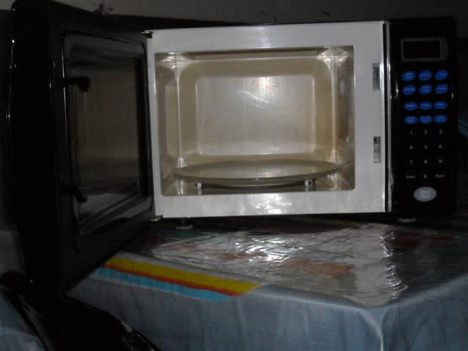 Danby designer Microwave