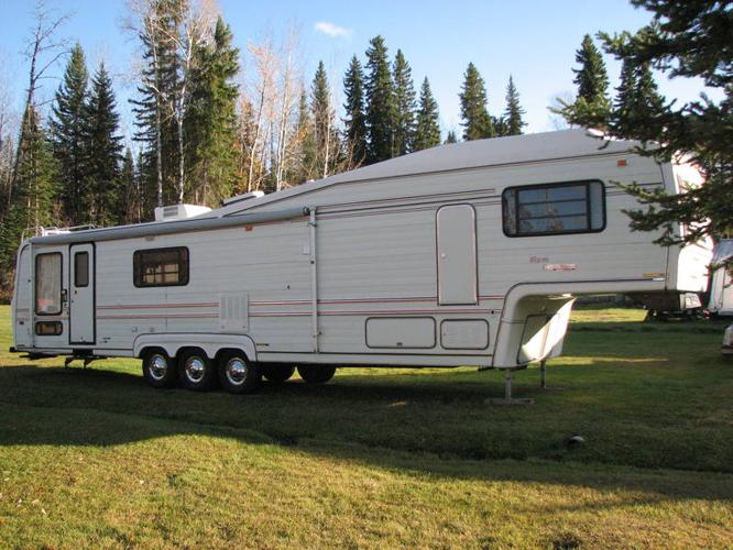 travel trailers made in british columbia