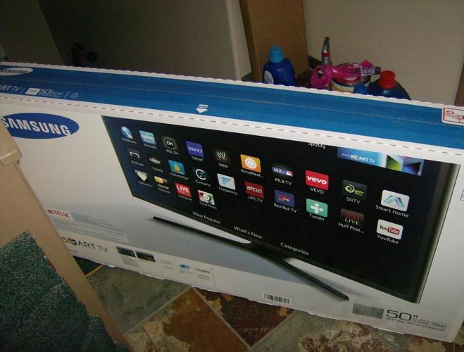 New 50" Smart TV + 5 free used blu ray movies- choose from 16