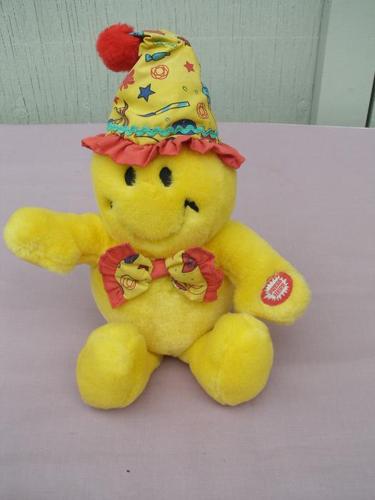 Yellow Bear - Birthday Bear - singing Bear * Happy Birthday Bear *