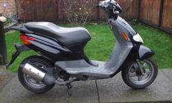 ONLY 6 THOUSAND KILOMETERS ON THIS FAST LITTLE SCOOTER NEW TIRES AND BATTERY GREAT RUNNING SCOOTER 2 CYCLES VESPA MOTOR NOTHING TO MIX will do 70kph