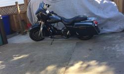 06 street glide less motor most parts are there less the engine 6000.00 obo
