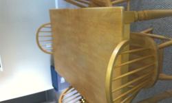 Pine table plus 5 chairs for saleSolid and cleanTable 36 x 60 inches (3x5 foot)Buyer collects