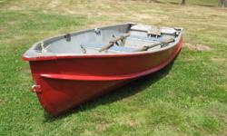14 ft. alum boat
Older boat - leaks a little
Comes with 2 oars