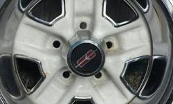 14 inch oldsmobile rallys
center caps
chrome inserts
beauty rings
also chev top hat center caps
set of 4 $100