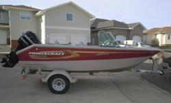 Excellent fishing boat, 115 mercury optimax engine,
live well, 24 volt bow trolling motor panel, approx. 40 hours
on this boat, mint condition. Replacement cost - approx. 31,000