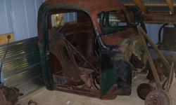 '39 cab, doors, no ownership or glass. 2 hoods, grill, front floor, some window trim, running boards. 600.00 obo will separate.
 
Call Rick, 905-687-0060.