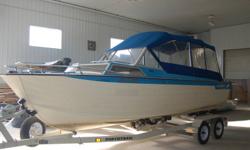 Buy  a  pristine  Starcraft Islander for  only  $2650 .  Excellent  condition hull  and  well  cared  for  OMC  outdrive .  Trailer  is  not  included  in  this  low  price