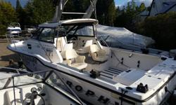 Boat is in very nice condition, but needs an engine.
The boat sat for several years, and the motor rusted its self beyond rebuild. (5.7 L mercruiser)
Alpha 1 leg in good condition.
Perfect winter project.
Buy cheap now and put in your own engine.... or