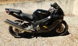 1998 Kawasaki Ninja 900, 27,000 km, new tires & brakes, recent tune up and carb tuned. Runs great. $3300 or trades or OBO