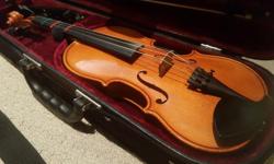 Josef Jan Dvorak model, great condition, ideal for that young fiddler or learner violinist. Includes carry strap, rosin and chin rest.