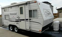 18.5 Ft. 2001 Westwind Lite Trailer; 3200lbs dry-----5000 gross.
Excellent Condition, sleeps 6, lots of storage space!
Newer tires and battery.
Exceptionally clean, and has a practical layout.
                    Asking 7,400.00 obo