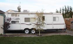 Interested in a great family trailer? This Westwind is in excellent condition.
Options include:
Stereo/CD Player
Windgard TV Antenna
Roof Air Conditioning
RVQ Hook Ups
Cargo Area Door
Exterior Shower with Hot and Cold Water
Tub Surround
Microwave oven
