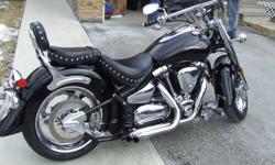 2006 yamaha roadstar midnight 1700cc. loaded with chrome and accessories.
Quick release windshield, rear carrier, shorty pipies etc. call 647-882-5381.