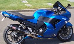 Relocating overseas and must sell my 2007 Kawasaki ZX14 w/ all the gear, it has 29000kms, extremely well maintained, lots of long trips NEVER on the track or raced.
- CANDY PLASMA BLUE, very rare colour not available anymore
- only full synthetic Mobil 1