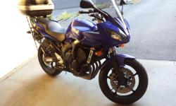 The 2007 model is a very versatile, middleweight with fuel injected R6 power and light, strong aluminum frame that gets a new swing arm, four-pot brake caliper, fairing, seat, and revised injection mapping. The bike is strongly built to do almost anything