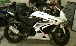 i am trying to sell my 2011 ninja 250r special edition, its a great bike, would still love to ride it but have to make other payments..... i have put on a two brothers exhaust stainless steel, (2011) ($450) for a better sound and performance... New