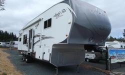4 Season, 16" Aluminum Wheels, Bed Slide, Flush Floor Super Slide, SLAM Latch Luggage Doors, Thermal Pane Windows, Roller Bearing Drawer Glides, TV, Free Standing Table with 4 Chairs, Tri-Fold Sofa, Microwave, Bedroom Starlite with Shade.
FINANCING