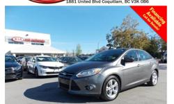 Trans
Automatic
2012 Ford Focus SE with alloy wheels, fog lights, tinted rear windows, roof rack, power locks/windows/mirrors, dual control heated seats, steering wheel media controls, Bluetooth, A/C, CD player, AM/FM stereo, rear defrost and so much