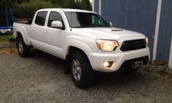 Make
Toyota
Model
Tacoma
Colour
White
Trans
Automatic
kms
84000
2013 Toyota Tacoma TRD Sport, white four door, Bluetooth touch screen audio, automatic, 4x4, lots of tread on the BFG all terrain TAKo2 tires, back up camera, 9000 lbs hidden winch system,