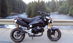 2014 honda grom.4500kms.fender eliminator.bar end mirror.ive owned her since last summer when she only had 300kms on the odometer.oil was changed when i brought her home and has been changed every 1000kms since.i swapped to full hp synthetic over hp4 at
