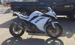 2014 Kawasaki Ninja 300 with only 1115 kms. Fender eliminator and aftermarket Yoshimura exhaust. Both stock parts come with the bike as well.
Nearly mint condition with only a couple scratches on the left side of the tank.