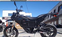 2016 Zero FXS ZF6.5 * ONE ONLY DEMO! VERY LOW KMS! * $12337
BRAND NEW MODEL FOR 2016! 6.5KW battery. Maintenance free brushless motor! Bosch ABS! 250cc class insurance costs! Charge at any 110V outlet!
Get this DEMO model at a great price! Only 199 km.