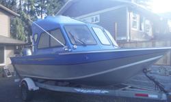 Hardtop welded aluminum walk through windshield
Year 2011 just has 700 hrs on boat and main motor
Easy loader trailer 2011
2016 yamaha 9.9 high thrust kicker has own controls and key start.
duel batteries
2011 yamaha 150
serious inquiries only please.