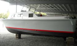 26' U,S, Navy Captains Boat, 6Cyl 5.9 Cummins Marine Diesel Engine - Low Hours, H.D. Fiberglass Construction, Excellent Safe Sea Boat - Max Speed 25 Knots, PRICE REDUCED _ Must Be Sold (Doctors Orders) All Reasonable Offers On $29,900 Considered.