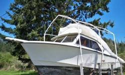 SELLING MY PROPERTY SO I NEED TO SELL MY BOAT, STARTED A PROJECT BUT NO TIME TO FINISH IT. THE BOAT IS IN GOOD SHAPE, HOWEVER IT DOES NEED FINISHING WORK.
 IT HAS A ALL NEW RAILS, STEERING, SEATS, CUSHIONS, WINDOWS. IT HAS THE VOLVO LEGS BUT NEEDS
