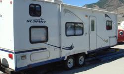 28' 2006 Summit Travel Trailer
Well Maintained
 
Excellent layout
Jack and Jill Bunks with single over double at rear of trailer
Queen bed at the front with new mattress (2011)
Kitchen with fridge/stove/microwave
Couch and table that convert into beds