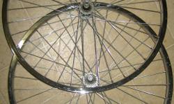 2 narrow chrome 26'' rims. The chrome and spokes are in excellent condition
Chrome gearset with 5 or 6 gears is also available
$70 for the pair
Email or call ANY time, including evenings, Sunday and holidays, 604-800-2104 (Kelowna)