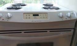 Model CFES355DS1 - Frigidaire Brand- Excellent Condition
30" Slide in White
Pick up only
Open to offers selling Fridge and Dishwasher as well
Please see images for more specs on the slide in stove
