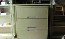 Hello I have a 3 Drawer Filing Cabinet for sale unforunatly i do not have the key asking 125.00 delevered  in the the city of Cornwall