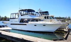 This very rare and well maintained 1995 44' Ocean Alexander CPMY is turn key and ready for her new owner. Ocean Alexander takes pride in creating a very well though-out and designed yacht. These boats are known for their high quality from stem to stern,