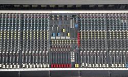 Allen&Heath GL3300 Analog Mixer.
The two main L/R faders were recently replaced.
Whats in this offer:
1x console Allen & Heath GL3300
1x POWER SUPPLY UNIT
1x CABLE FOR PSU
1x New Group fader (spare parts)
9x VU meter Led PCB Assembly
For more description