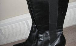 Authentic Anne Klein Boots Black Leather
Excellent condition , not worn much.
Size 6 medium