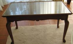 Moving abroad - Antique coffee table/lamp table with glass top. Walnut, excellent condition. Dimensions: 84 cm x 46 cm x 50 cm high (33"x18" x 20" high)