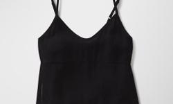 Sunday best black camisole from Aritzia
Size xs, is fitted and fits true to size