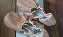Ballet shoes, size 1, in great condition, barely used.